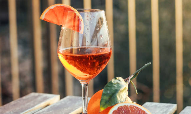 What to Drink This Weekend: Aperol Spritz