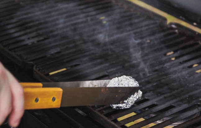 Grill-&-BBQ-Hacks-to-Master-Your-Backyard-Grill-2