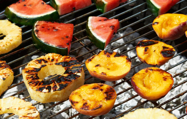 Grill-&-BBQ-Hacks-to-Master-Your-Backyard-Grill-4