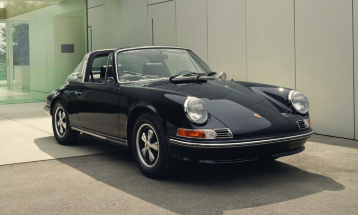 1972 Porsche Design 911 S 2.4 Targa