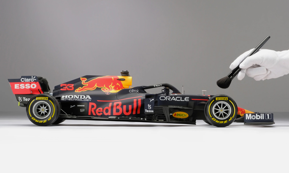 Amalgam 1:8 Scale Red Bull Racing Honda RB16B