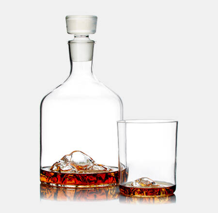 Whiskey-Peaks-Mountain-Decanter-+-Half-Dome-Set-of-2-Whiskey-Glasses