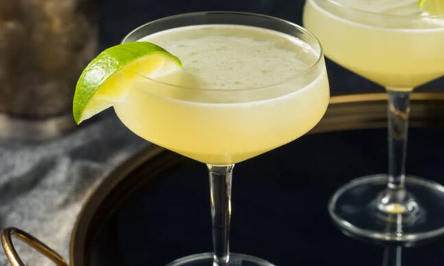 What to Drink This Weekend: Gimlet