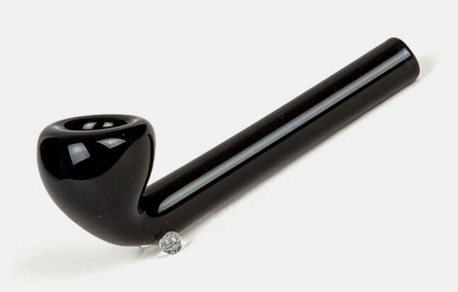 Concealable-Sherlock-Black-One-Hitter