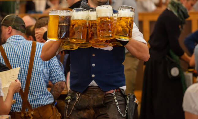 The Best American Oktoberfest Beers To Drink This Fall