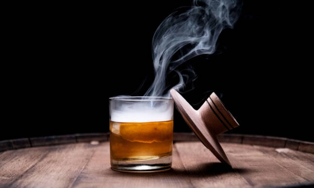 The 7 Best Cocktail Smokers For Bar Quality Drinks at Home