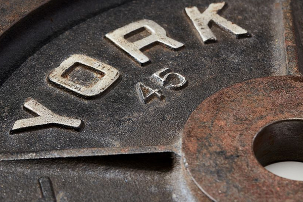 These 40-Year-Old Weights Are the Hottest Thing in Weighlifting. Here's Why