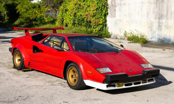 Countach-5000-9