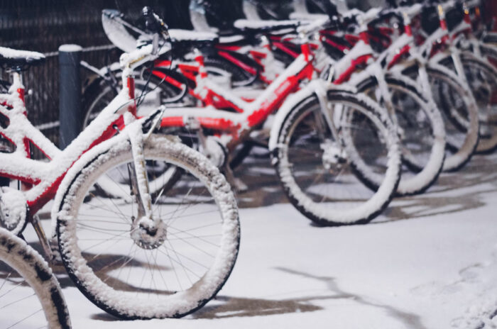 Everything-You-Need-for-Winter-Biking-featured-image-edit