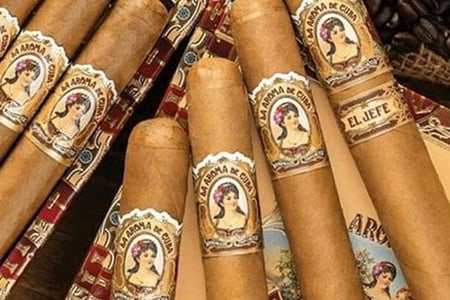 The 8 Best Cigars to Enjoy While Golfing