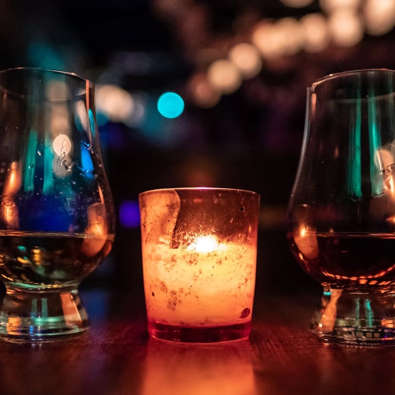 The Best Single-Malt Scotch Whiskies to Drink on a Hot Summer Night