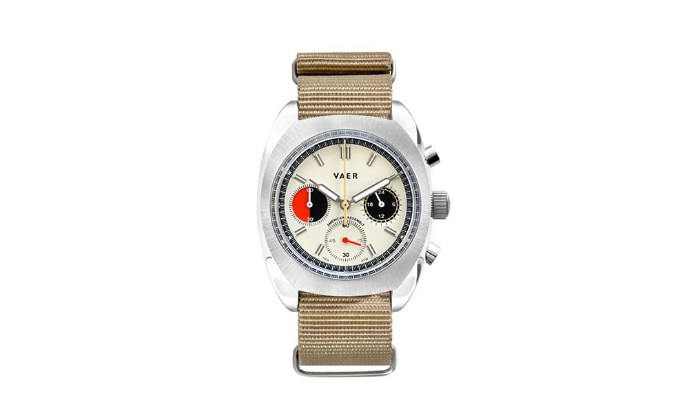 The R1 Chronograph Cream: A Blend of Elegance and Performance