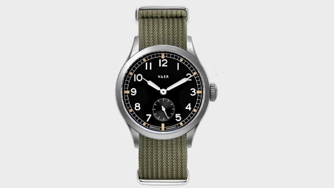 Vaer C5 Dirty Dozen Field Watch