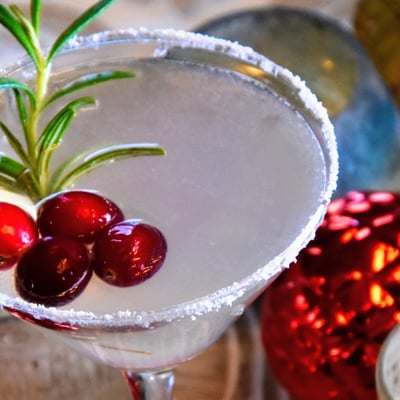 The 5 Best Winter Cocktails for Chilly Nights