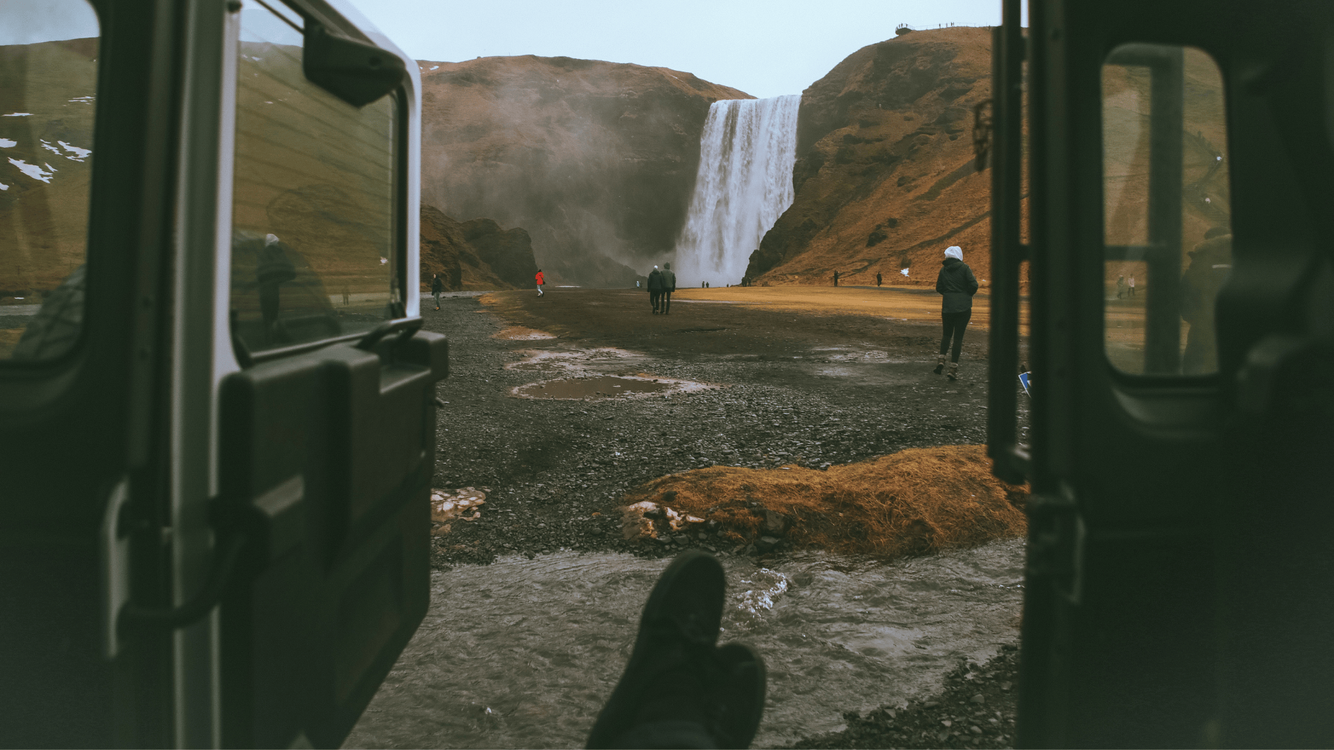 Worth the Splurge: Outdoor Styles That Outlast Seasons