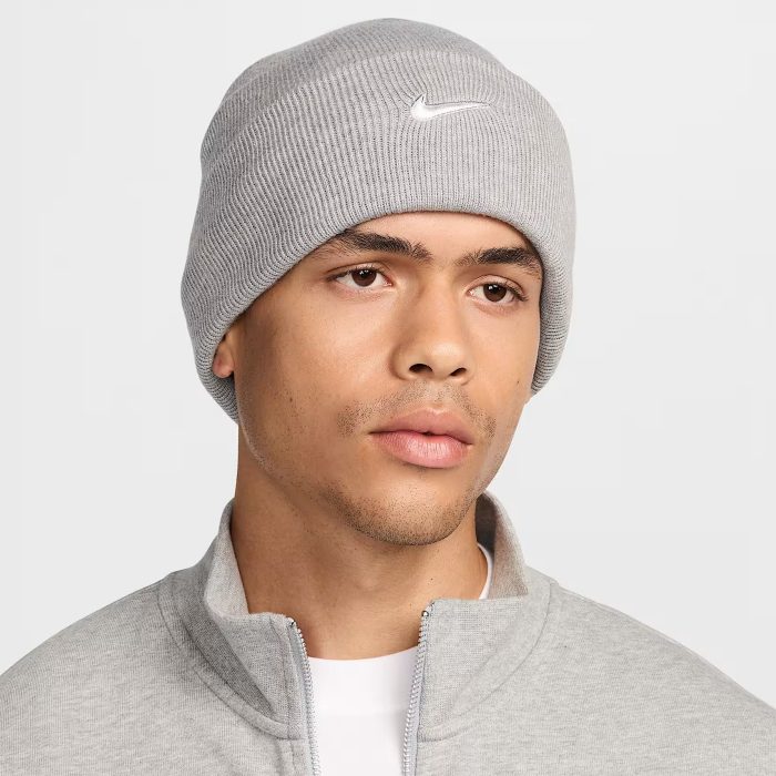 Nike Peak Swoosh Beanie