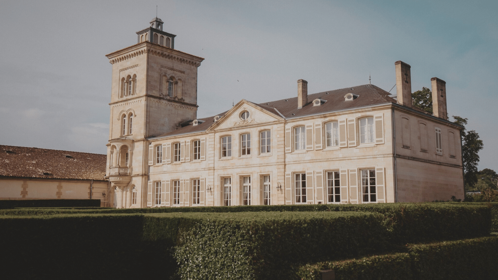 Dit landgoed in Bordeaux combineert Japans vakmanschap met Franse wijngebruiken Dit landgoed in Bordeaux combineert Japans vakmanschap met Franse wijngebruiken