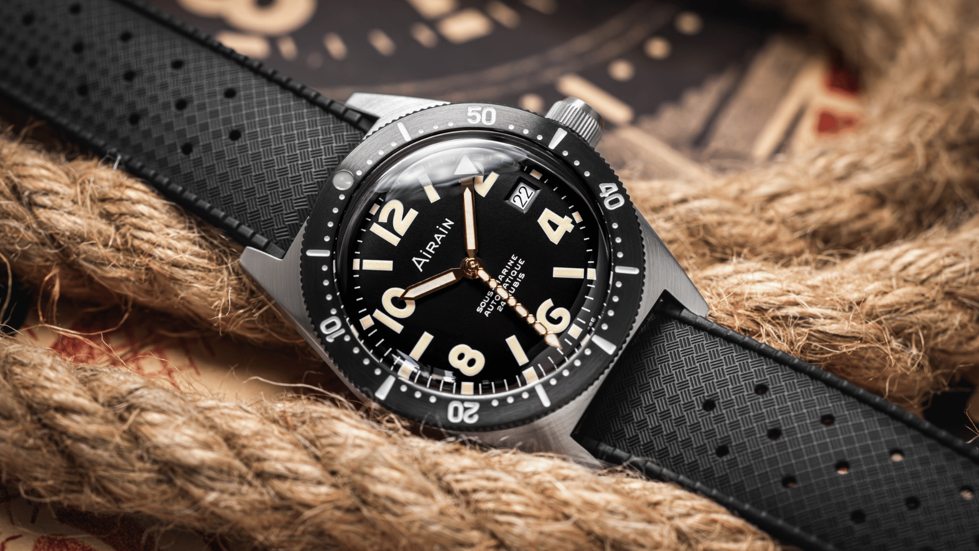Airain Sous-Marine Re-Edition DNA Strand Dive Watch