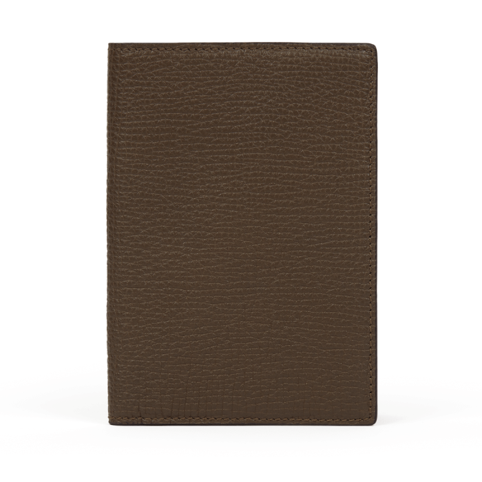 Smythson Passport Cover in Ludlow